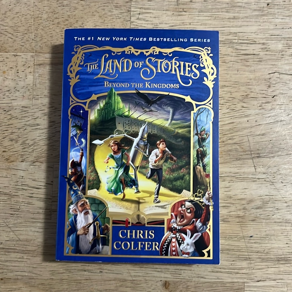 The Land of Stories Beyond The Kingdom by Chris Colfer Children's Chapter Book
